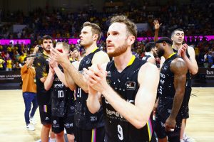 El Lenovo Tenerife cede ante el Barça, tras ponerle contra las cuerdas (12)