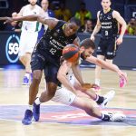 El Lenovo Tenerife cae ante un Unicaja superior y pierde el factor cancha (2)