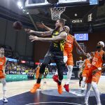 El Lenovo Tenerife no puede con el Valencia (4)