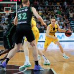 El Lenovo Tenerife suma una valiosa victoria en Bilbao (3)