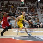 El Lenovo Tenerife gana en Fontajau con un gran ejercicio defensivo (2)