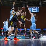 El Lenovo Tenerife exhibe su fortaleza coral ante el Zunder Palencia (3)