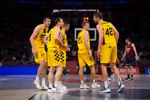 El Lenovo Tenerife cae ante el Baskonia apurando sus opciones hasta el final (1)