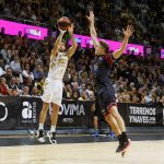 El Lenovo Tenerife cae ante el Monbus Obradoiro (7)