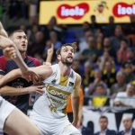 El Lenovo Tenerife cae ante el Monbus Obradoiro (5)