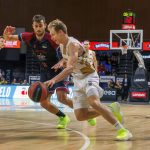 El Lenovo Tenerife cae ante el Monbus Obradoiro (2)
