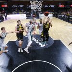 El Lenovo Tenerife inicia el 2024 con una victoria contundente (11)