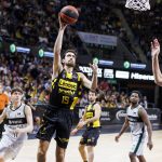 El Lenovo Tenerife inicia el 2024 con una victoria contundente (7)