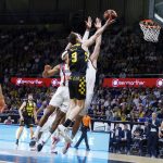 El Lenovo Tenerife supera al Baskonia de Euroliga con un festival colectivo (6)