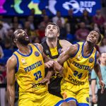 Sólido triunfo para seguir invictos en el Top 16 (8)