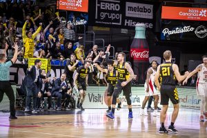 El Lenovo Tenerife suma un triunfo importante ante el Hapoel Jerusalem (8)