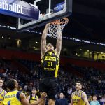 El Lenovo Tenerife tumba al Peristeri y peleará por el título (12)