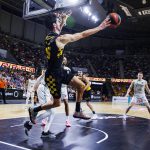 El Lenovo Tenerife supera al Surne Bilbao Basket, tras una enorme segunda mitad (3)