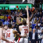 El Lenovo Tenerife suma su 18ª alegría liguera, tras un gran ejercicio defensivo (5)