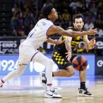 El Lenovo Tenerife supera al líder Unicaja con un partidazo (3)