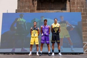 Éxito de acogida en el acto de presentación de las nuevas equipaciones (3)