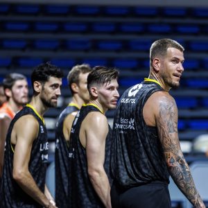 Máxima ilusión en el arranque de La Laguna Tenerife 24/25 (14)