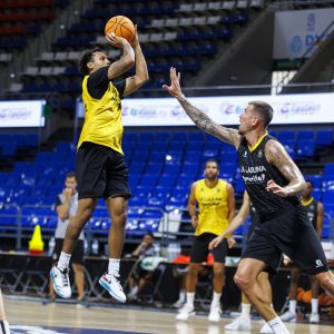 Máxima ilusión en el arranque de La Laguna Tenerife 24/25 (9)