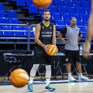 Máxima ilusión en el arranque de La Laguna Tenerife 24/25 (5)