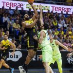 La Laguna Tenerife cae ante el Barça tras competir hasta el final (7)