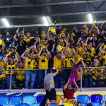 La Laguna Tenerife vuelve a pintar el derbi de aurinegro (1)