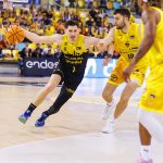 La Laguna Tenerife vuelve a pintar el derbi de aurinegro (6)