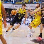 La Laguna Tenerife vuelve a pintar el derbi de aurinegro (7)