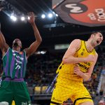 Cae con la cabeza alta (10)