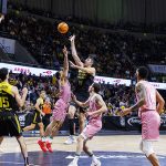 La Laguna Tenerife resiste a un buen Joventut y exhibe su ADN competitivo (9)