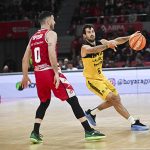 La Laguna Tenerife 'asalta' el Príncipe Felipe y cierra un marzo perfecto (7)