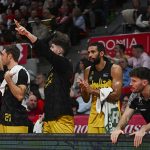 La Laguna Tenerife 'asalta' el Príncipe Felipe y cierra un marzo perfecto (9)