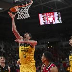 La Laguna Tenerife 'asalta' el Príncipe Felipe y cierra un marzo perfecto (11)