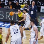 La Laguna Tenerife cede ante el Real Madrid (6)