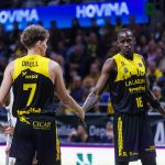 La Laguna Tenerife cede ante el Real Madrid (9)