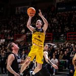 Impone su ley en Italia y saca su billete para la Final Four (15)