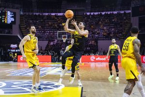 La Laguna Tenerife cae en la lucha por el tercer puesto (1)