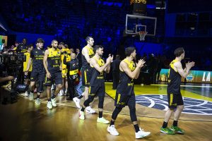 La Laguna Tenerife cae en la lucha por el tercer puesto (8)