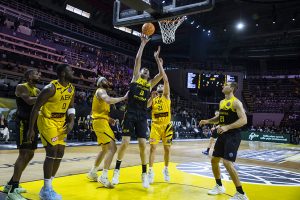 La Laguna Tenerife cae en la lucha por el tercer puesto (9)