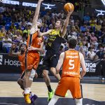 La Laguna Tenerife cae ante el Valencia, tras pelear hasta el final (3)