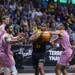 La Laguna Tenerife se lleva un partidazo, al son de un Marce galáctico (9)