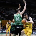 La Laguna Tenerife 'asalta' el Olímpic y se mete en semifinales (6)