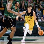 La Laguna Tenerife 'asalta' el Olímpic y se mete en semifinales (11)