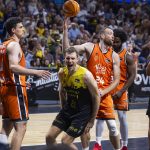 La Laguna Tenerife despide el curso con la cabeza alta (11)