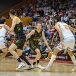 La Laguna Tenerife 'asalta' Fontajau y se lleva un partidazo (6)