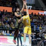 La Laguna Tenerife cede en los últimos segundos en un derbi muy trabado (3)