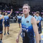 Marce alumbra un triunfo a pico y pala (10)