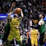 La Laguna Tenerife cede en la pista del Joventut (4)