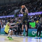 La Laguna Tenerife cae ante el Hiopos Lleida (9)