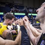 Remontada épica para auparse invicto al liderato del Top 16 (1)