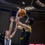 Remontada épica para auparse invicto al liderato del Top 16 (10)